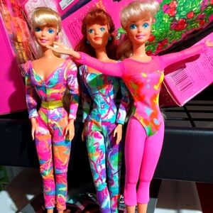 🎀SALE🎀 Gymnast Barbie & Ice Skating Midge set
